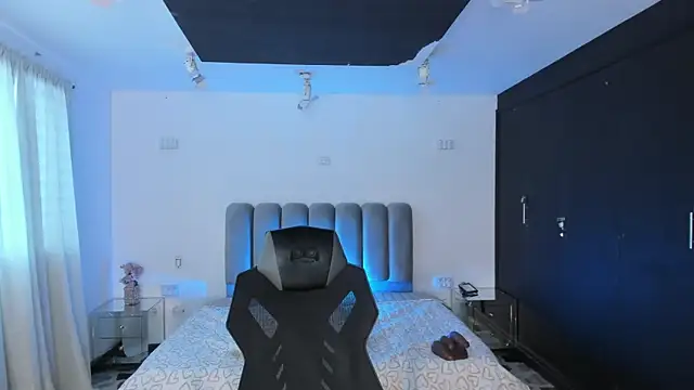 ThaliaBrookss_ live
