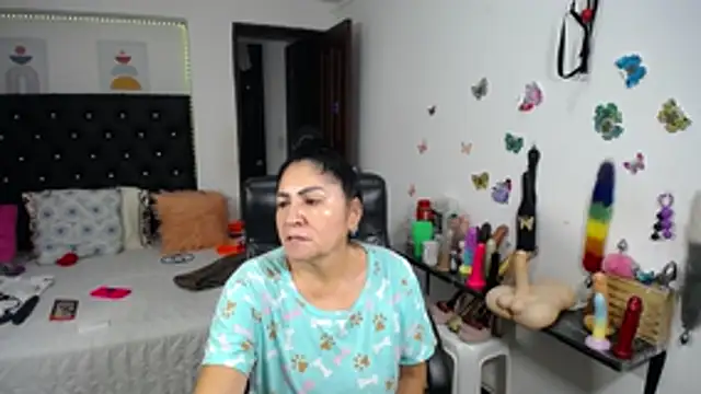 mature_bigboobs10 live