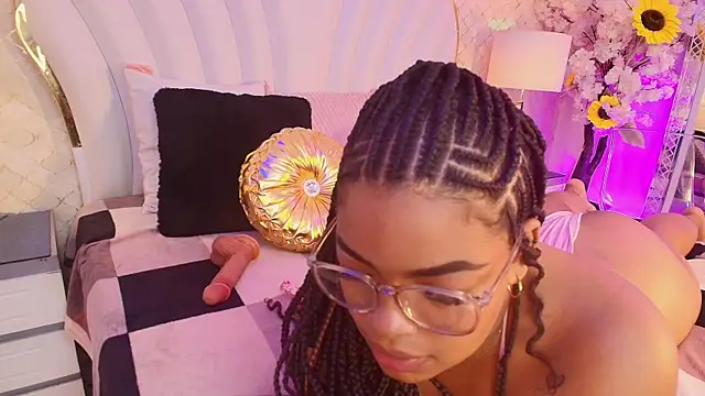 YazminJenner live