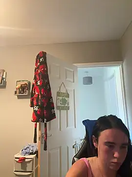 MillieB live