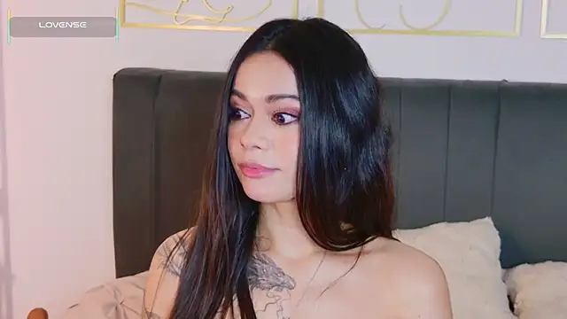 Lyra_Valtierra live