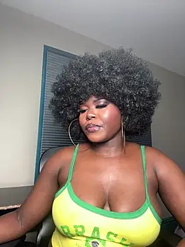 WomanNextdoor1 live
