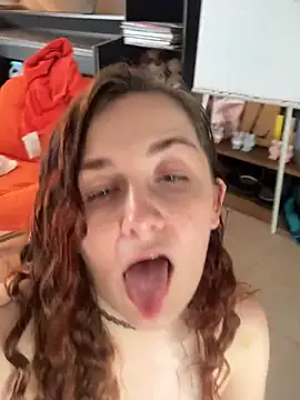 Ana_Delacour live