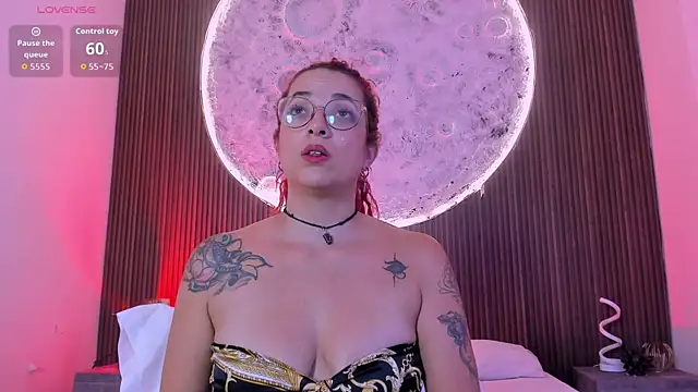 RoxanneStorm_ live