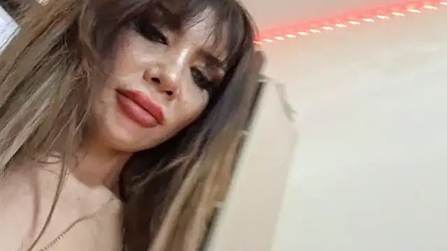 JessicaNichols_ live