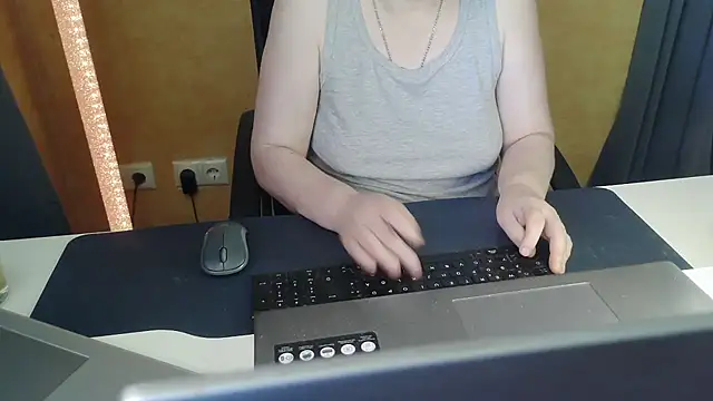 SweetPhoenix76 live