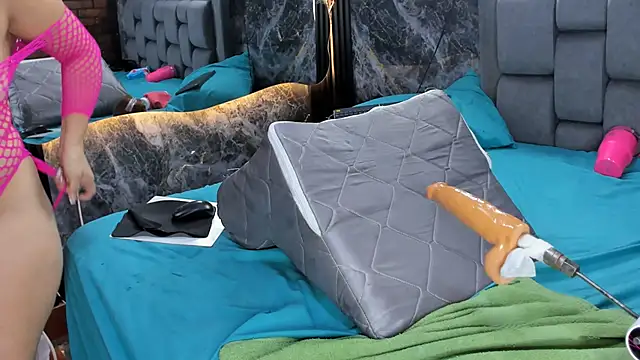 Couple_Gold69 live