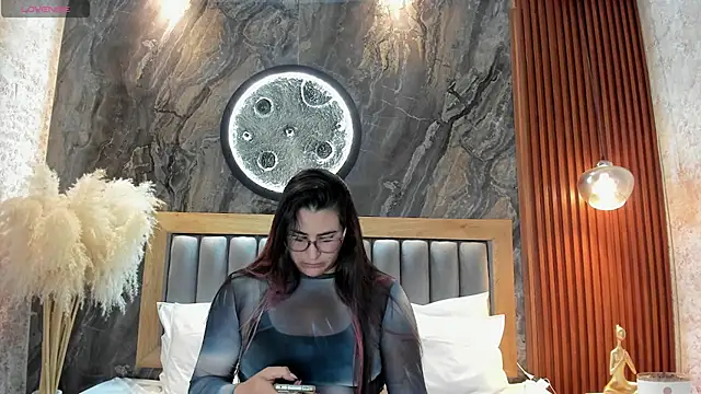 BellaPeers_ live