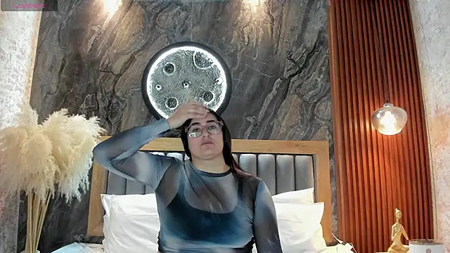 BellaPeers_ live