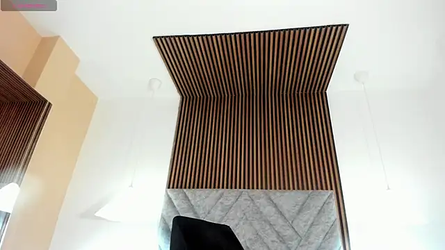 Kendra-Rousee live