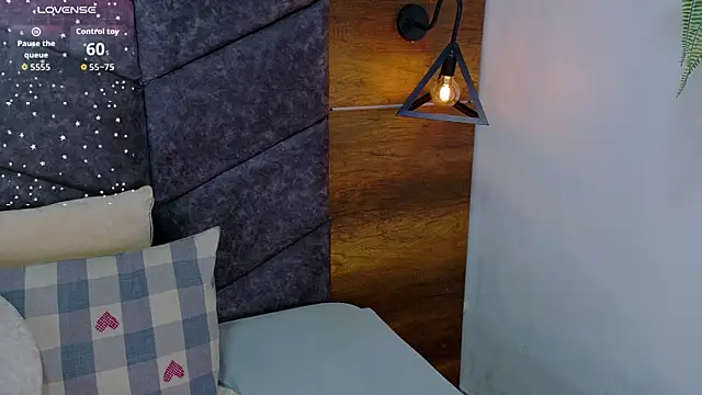AnnieRouse__ live