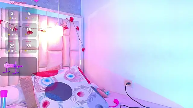 Bella-Sanders live