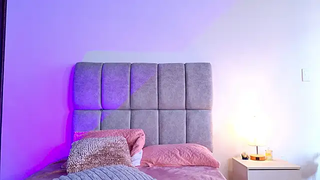 melanie_hills live