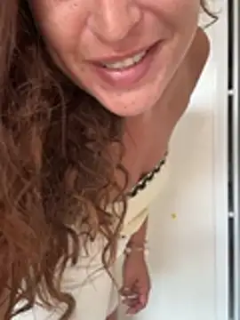 Deborahoff live