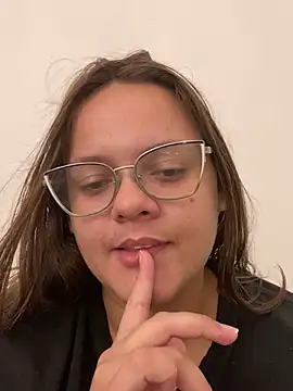 Laryssinha_69 live