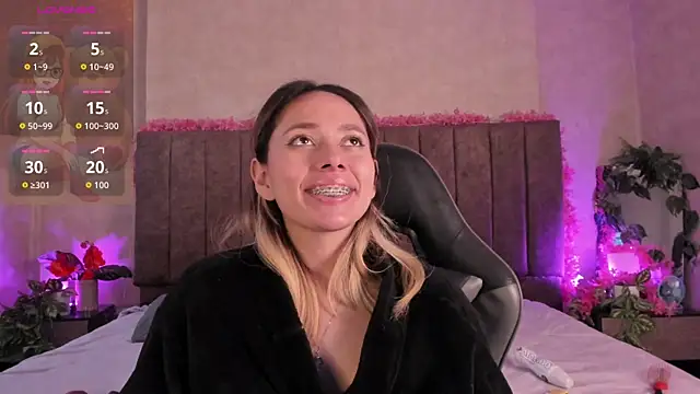 LanaMills_ live