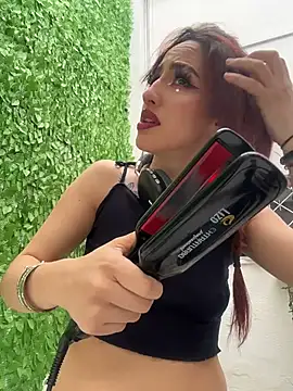 elodie_rouge live