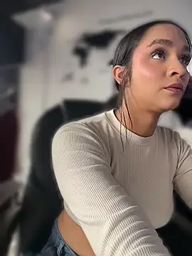 Isabella-Teen live