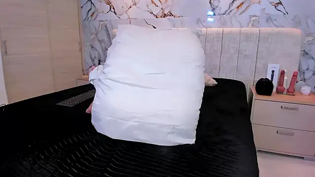 kiana_cream live