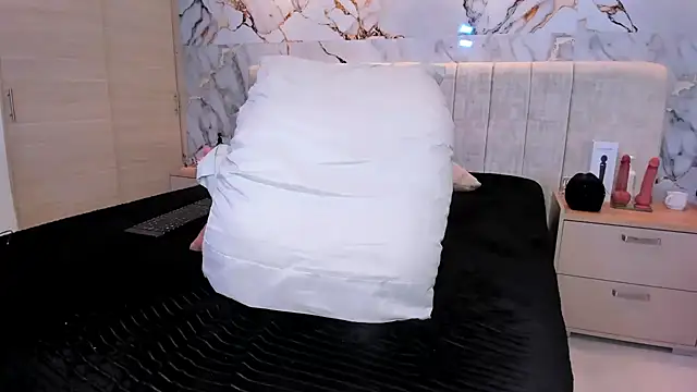 kiana_cream live
