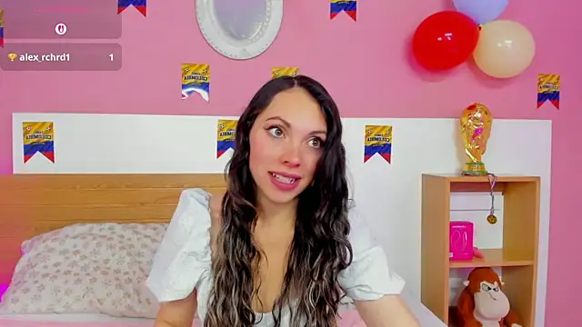 AshleyBenoitt live