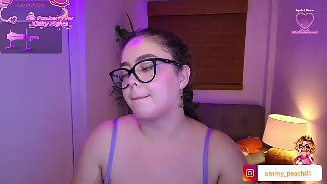Emmy_peach1 live