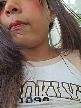 Pretty_karol live