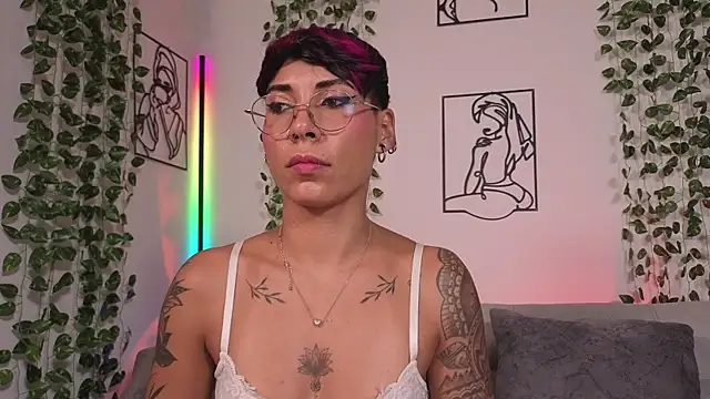 MiaMorgan_ live