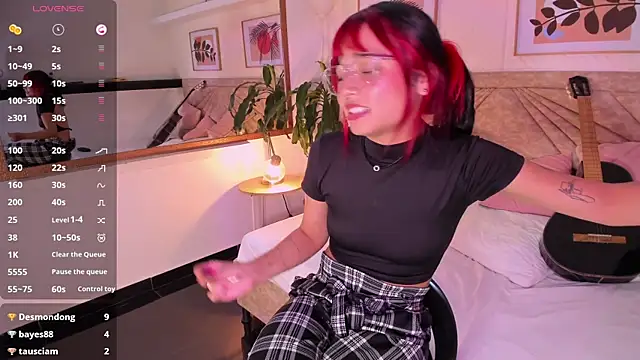 Emma_duff live
