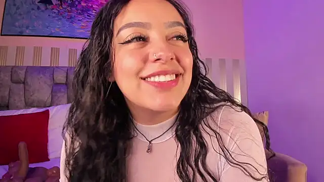 nina_glow live