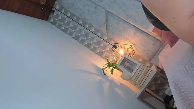 Sara_Thompsoon live