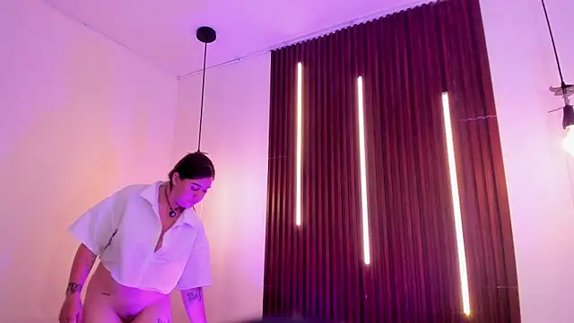 ArianaBaker live