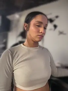 Isabella-Teen live