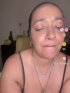 PichyPrettyPussy live