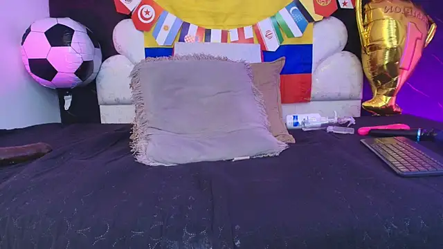_MiaBrown_ live