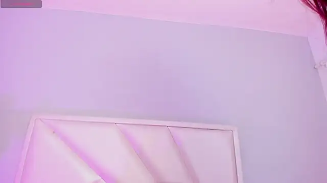 MiluVegaa_ live