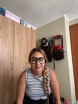 Miabonnett_ live