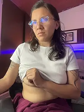 karlamorris_ live