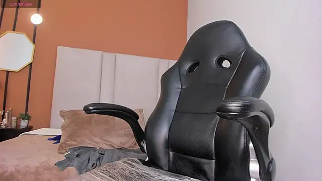 Mia_boobs24 live