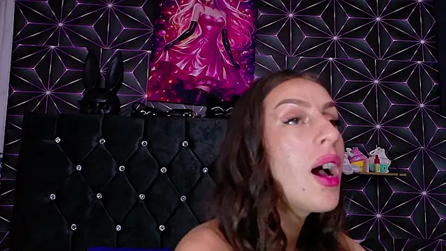 Miis_Beella live