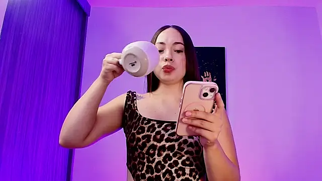 mia_bornner live