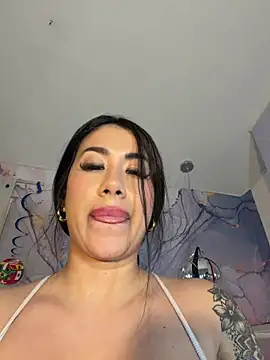 kiim_taaylor live
