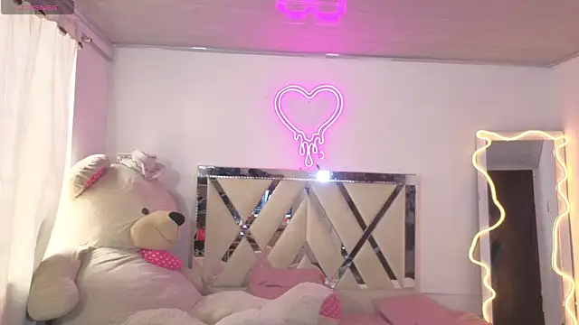 MILAH_TAY live