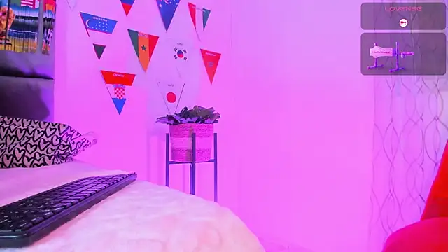 Lia_johnsonn live