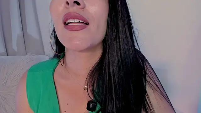 Pamela_Rosal live