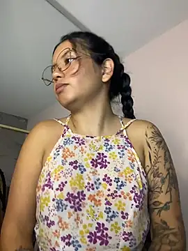 Rosita_forever_ live