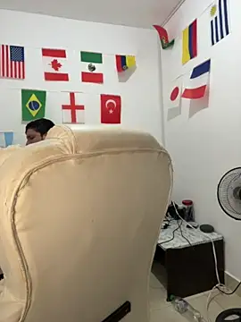 Angie_e live