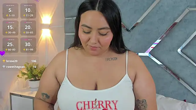 LucciaPorter live