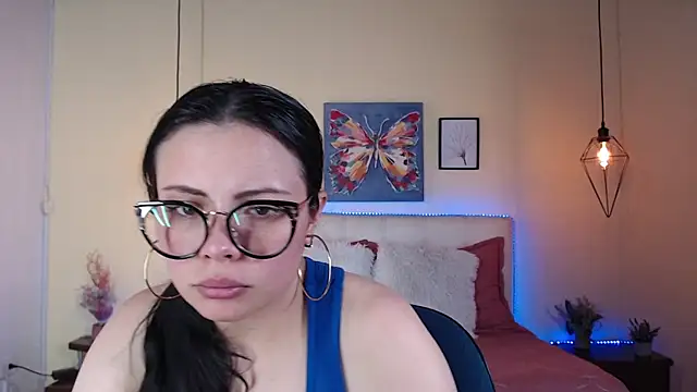 Megan_05_ live