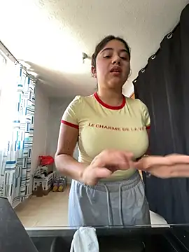 Charlyy1703 live